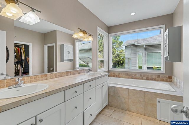 507 Grandover Av SE, Salem, OR 97306