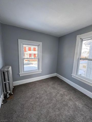 112 Chambers St, Phillipsburg Town, NJ 08865