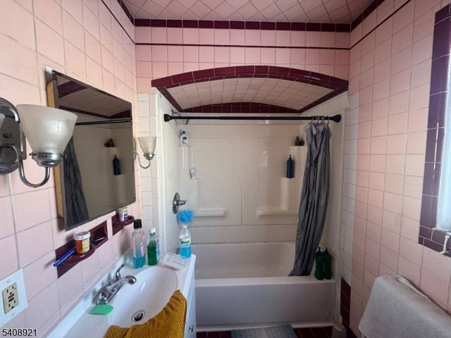 112 Chambers St, Phillipsburg Town, NJ 08865