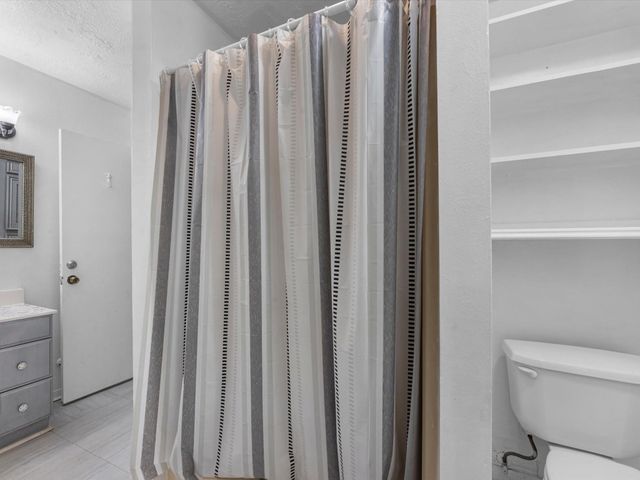 7938 Hammerly Boulevard, Houston, TX 77055