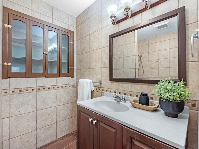 7938 Hammerly Boulevard, Houston, TX 77055