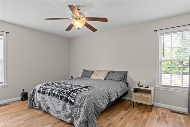 5126 Wallburg Road, Winston-salem, NC 27107