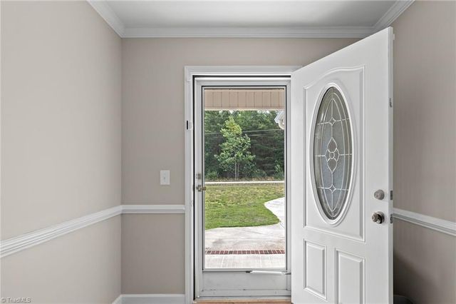 5126 Wallburg Road, Winston-salem, NC 27107