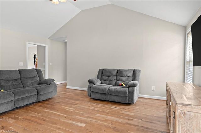 5126 Wallburg Road, Winston-salem, NC 27107