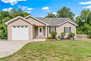 5126 Wallburg Road, Winston-salem, NC 27107