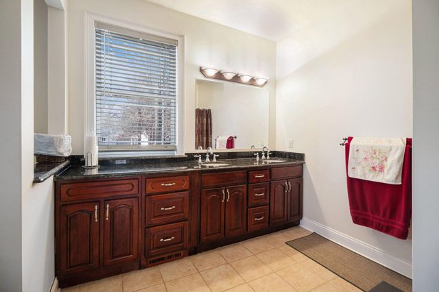 9011 Park Valley Court, Hobart, IN 46342