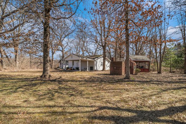 9011 Park Valley Court, Hobart, IN 46342