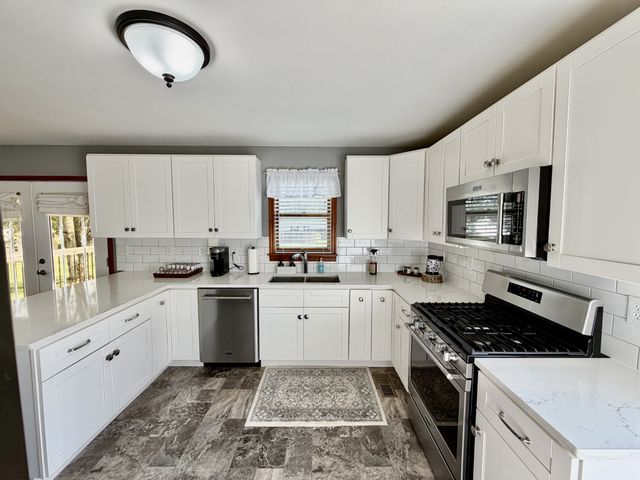 511 Donna Cir, Lawrenceburg, TN 38464