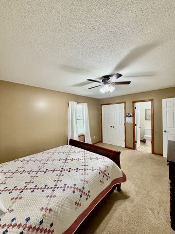 511 Donna Cir, Lawrenceburg, TN 38464