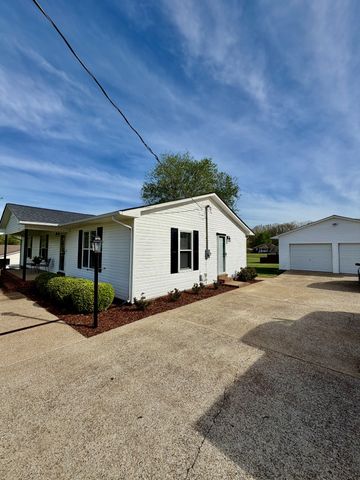 511 Donna Cir, Lawrenceburg, TN 38464