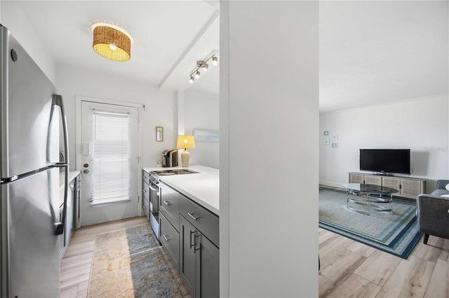 765 JOHN RINGLING BOULEVARD 5, Sarasota, FL 34236