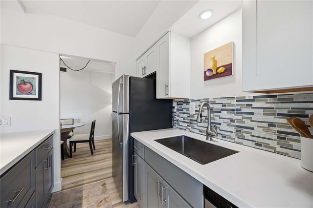 765 JOHN RINGLING BOULEVARD 5, Sarasota, FL 34236