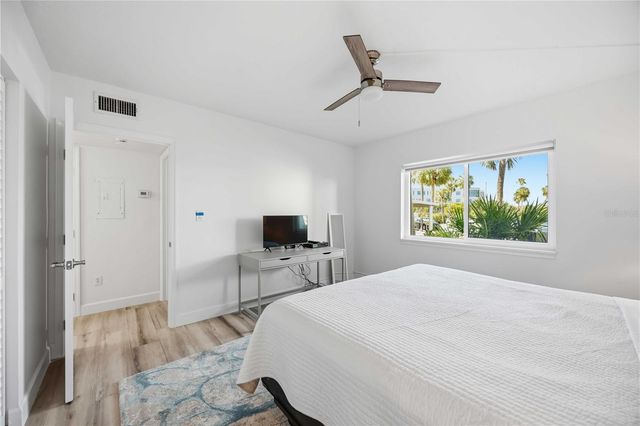 765 JOHN RINGLING BOULEVARD 5, Sarasota, FL 34236