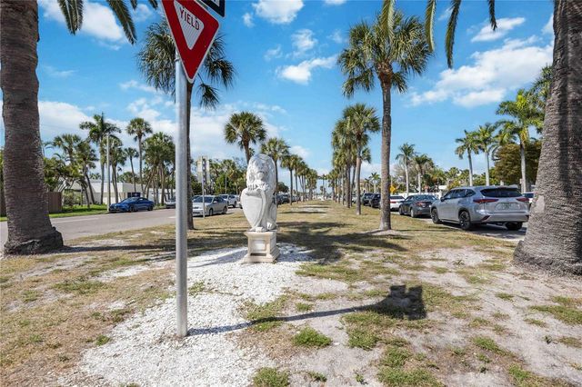 765 JOHN RINGLING BOULEVARD 5, Sarasota, FL 34236