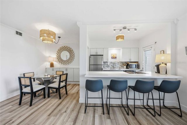 765 JOHN RINGLING BOULEVARD 5, Sarasota, FL 34236