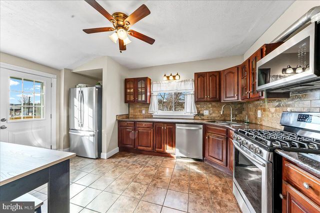 223 W PENNSYLVANIA AVE, Downingtown, PA 19335