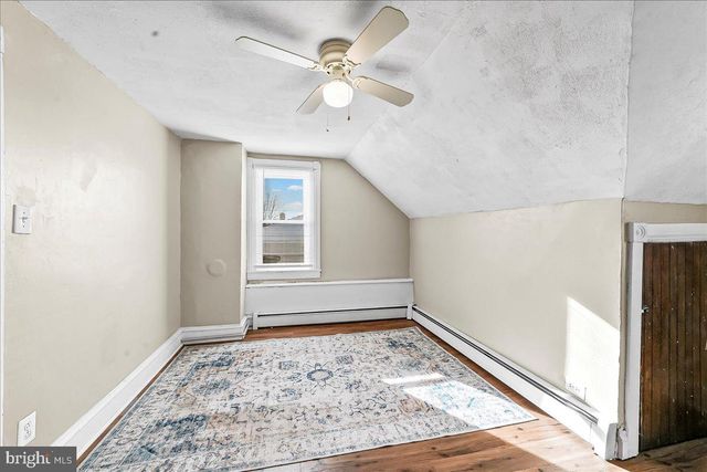 223 W PENNSYLVANIA AVE, Downingtown, PA 19335