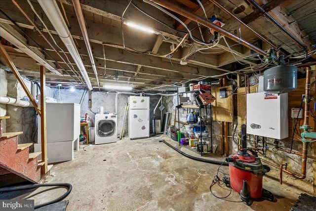 223 W PENNSYLVANIA AVE, Downingtown, PA 19335