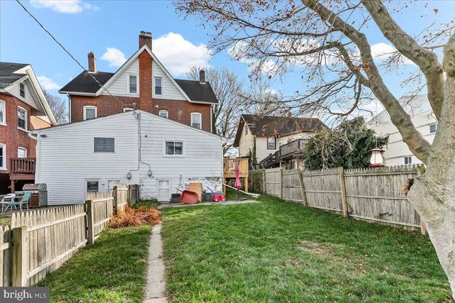 223 W PENNSYLVANIA AVE, Downingtown, PA 19335