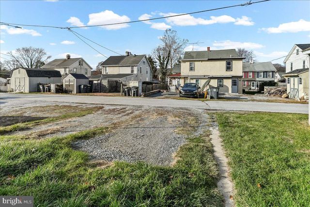 223 W PENNSYLVANIA AVE, Downingtown, PA 19335