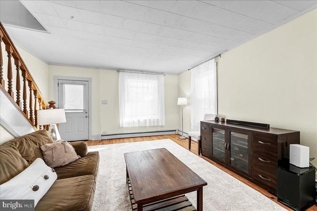 223 W PENNSYLVANIA AVE, Downingtown, PA 19335