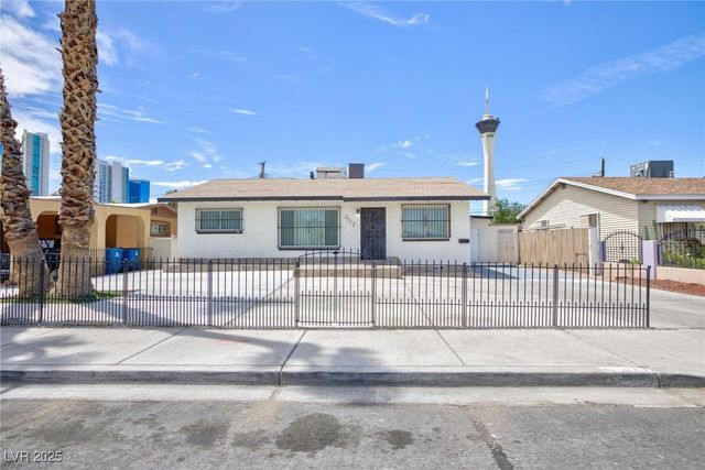 2312 Beverly Way, Las Vegas, NV 89104