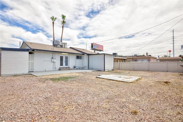 2312 Beverly Way, Las Vegas, NV 89104