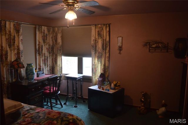 328 Sycamore Street, Collinsville, IL 62234