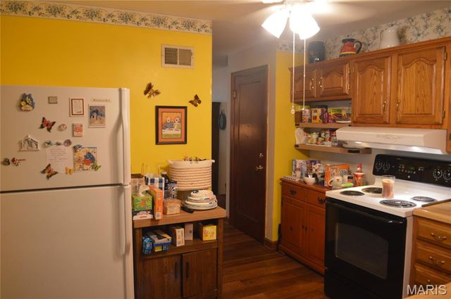 328 Sycamore Street, Collinsville, IL 62234