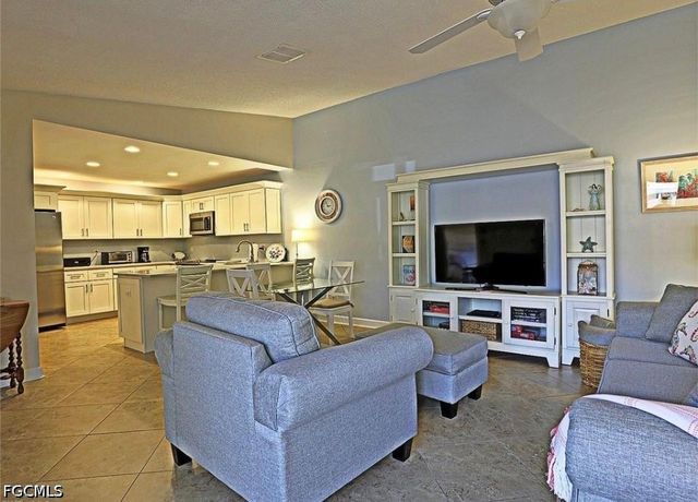 6310 Royal Woods DR, Fort Myers, FL 33908