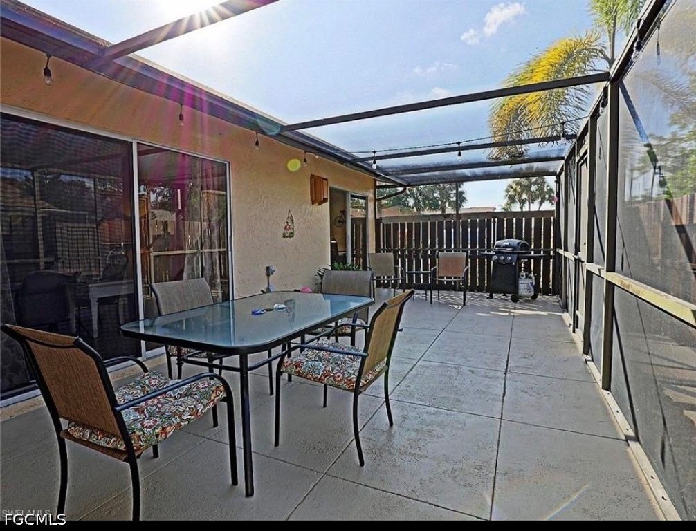 6310 Royal Woods DR, Fort Myers, FL 33908