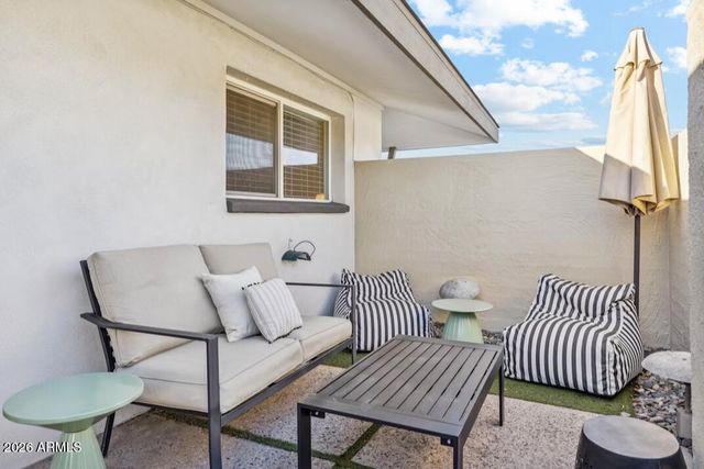 7635 E Minnezona Avenue, Scottsdale, AZ 85251