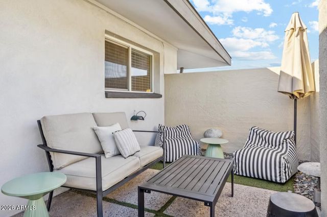 7635 E Minnezona Avenue, Scottsdale, AZ 85251