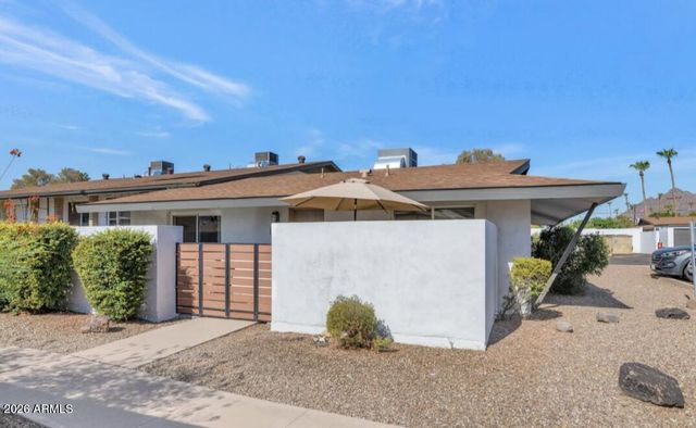 7635 E Minnezona Avenue, Scottsdale, AZ 85251