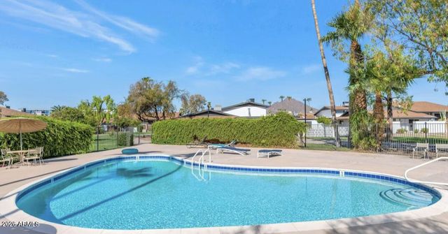 7635 E Minnezona Avenue, Scottsdale, AZ 85251