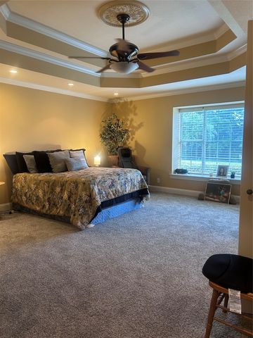 5620 S Lakeshore Drive, Shreveport, LA 71119