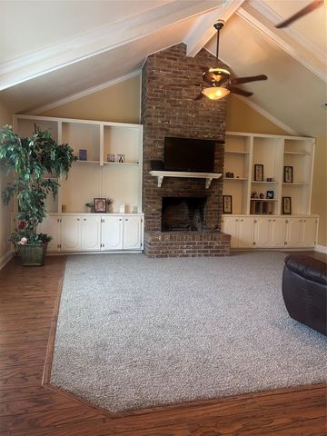 5620 S Lakeshore Drive, Shreveport, LA 71119