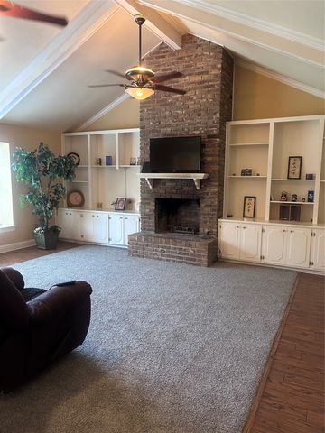 5620 S Lakeshore Drive, Shreveport, LA 71119