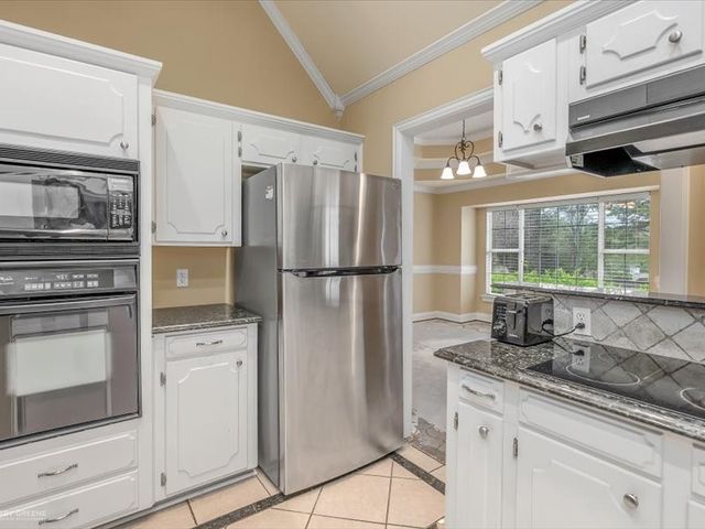 5620 S Lakeshore Drive, Shreveport, LA 71119