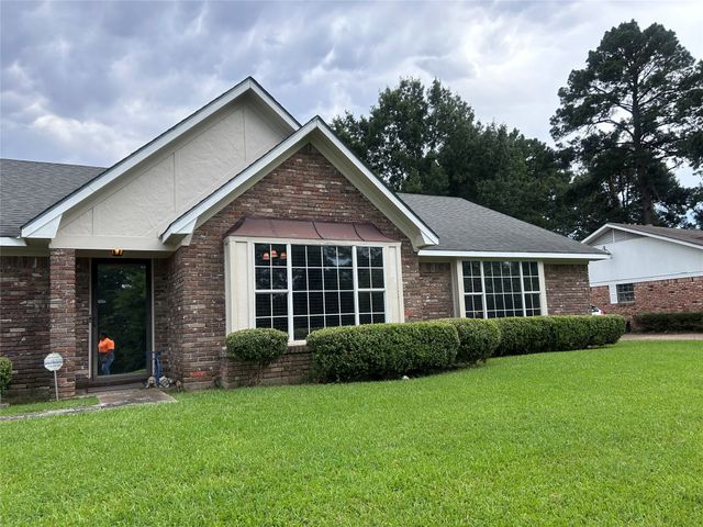 5620 S Lakeshore Drive, Shreveport, LA 71119