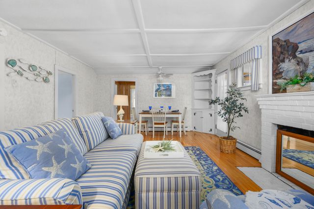 21 Nearmeadows Road, West Yarmouth, MA 02673