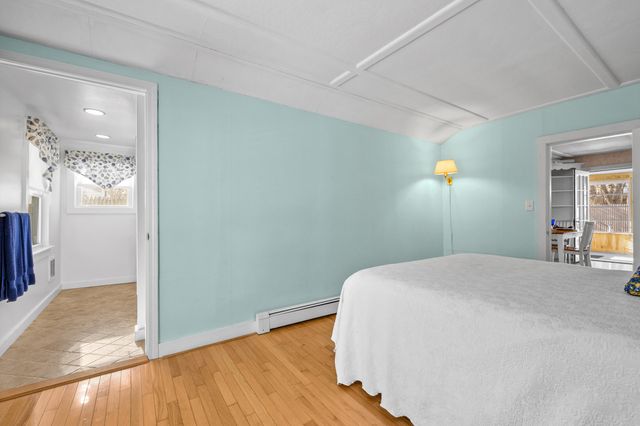 21 Nearmeadows Road, West Yarmouth, MA 02673