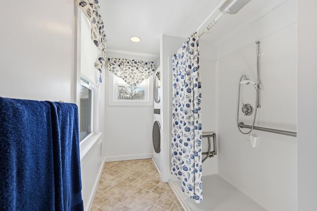 21 Nearmeadows Road, West Yarmouth, MA 02673