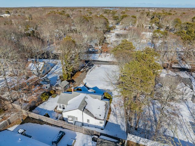 21 Nearmeadows Road, West Yarmouth, MA 02673