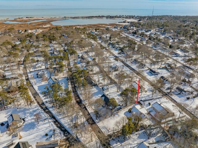 21 Nearmeadows Road, West Yarmouth, MA 02673