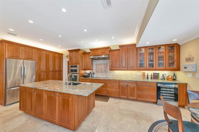 486 YACHT HARBOR DRIVE, Osprey, FL 34229