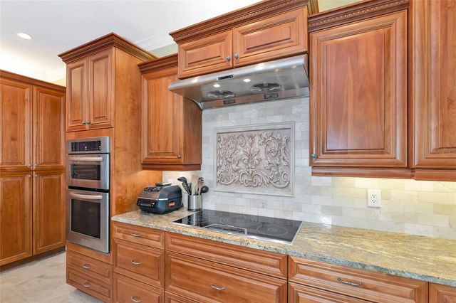 486 YACHT HARBOR DRIVE, Osprey, FL 34229