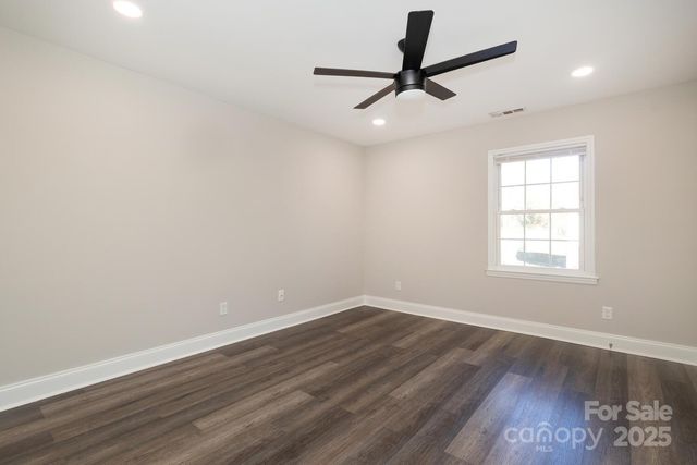 6432 Old Pineville Road, Charlotte, NC 28217