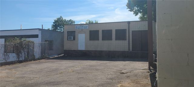 56 60 River Avenue, Providence, RI 02908