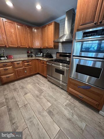681 PEMBROKE RD, Rydal, PA 19046